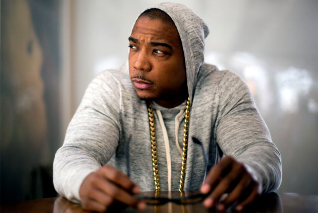 Man hoodie sitting table necklace free wallpaper - medium preview image