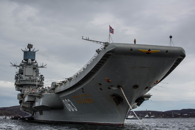 Large gray ship water flag #2 free wallpaper - medium preview image