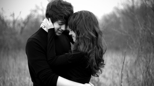 Man woman hugging field tall #3 free wallpaper - medium preview image