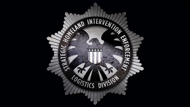Black background white eagle badge free wallpaper - medium preview image