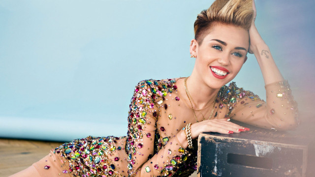 Woman colorful dress box smiling free wallpaper - medium preview image