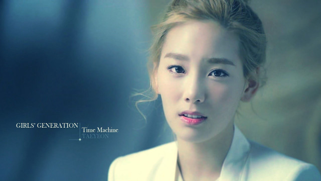 Woman white jacket pink lipstick free wallpaper - medium preview image