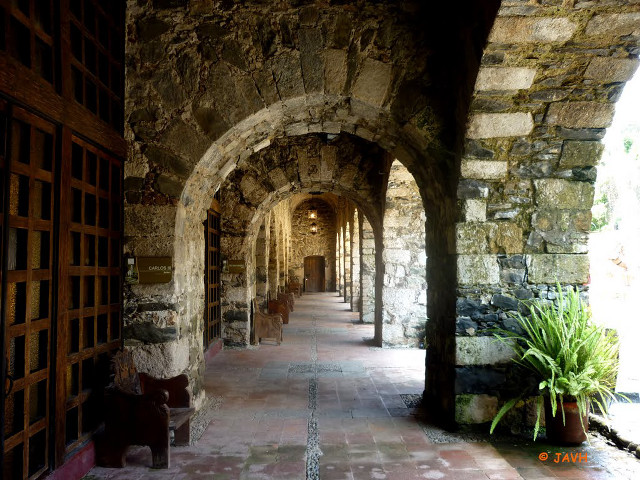 Stone building hallway doors bench free wallpaper - medium preview image