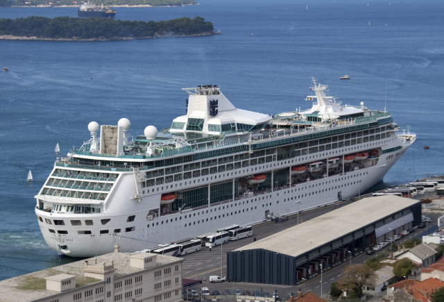 Cruise ship docked harbor city free wallpaper - medium preview image