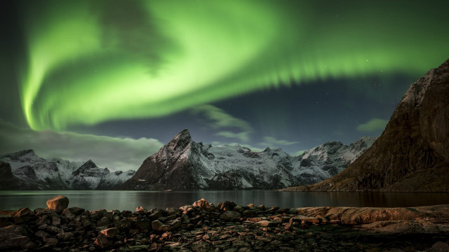 Green white aurora borealis mountain free wallpaper - medium preview image