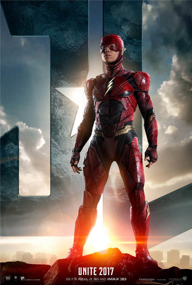 Man red suit number #5 free wallpaper - medium preview image