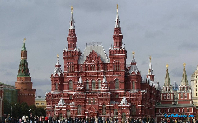 Large building people clock tower free wallpaper - medium preview image