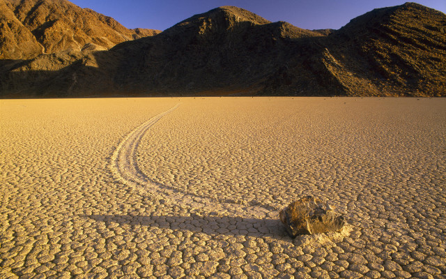 Rock desert mountains trail background free wallpaper - medium preview image