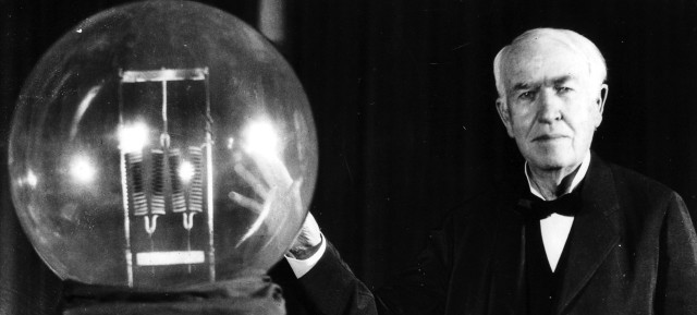 Man holding light bulb radio free wallpaper - medium preview image