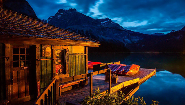 Boat docked evening mountains lake free wallpaper - medium preview image