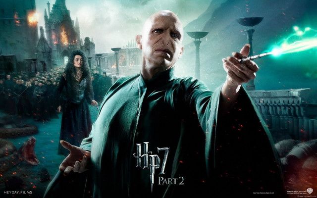Man green robe light wand free wallpaper for desktop - medium preview image