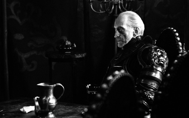 Man armor table tea chandelier free wallpaper for desktop - medium preview image