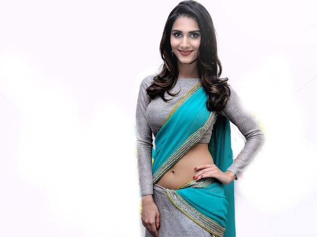 Woman sari belly exposed smile free wallpaper - medium preview image