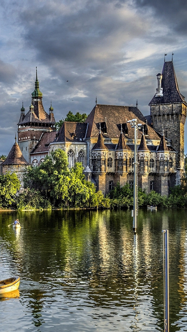 Boat castle towers water cloudy free wallpaper - medium preview image
