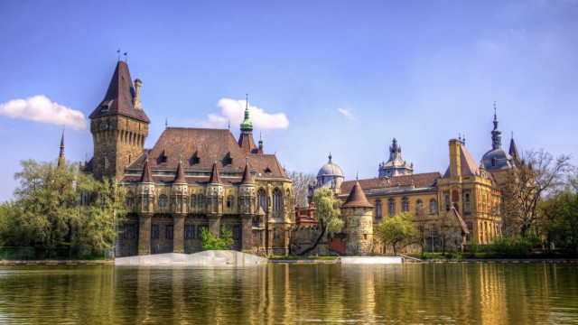 Large building tower clock water #11 free wallpaper - medium preview image