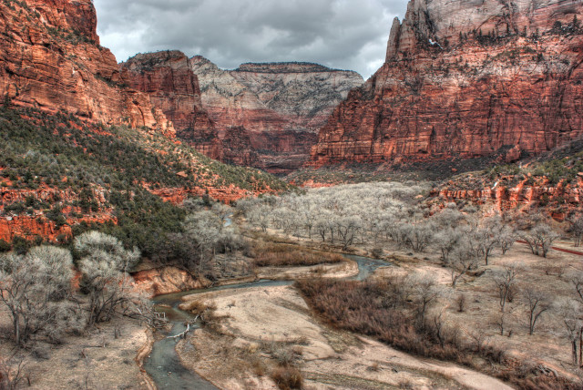 River canyon mountains trees cloudy free wallpaper - medium preview image