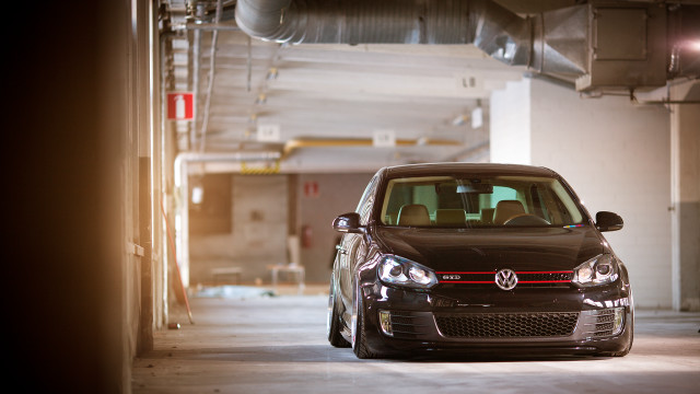 Car parking garage red light free wallpaper - medium preview image