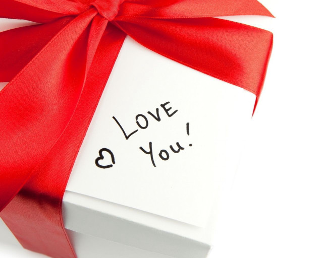 Red ribbon white box love #2 free wallpaper - medium preview image