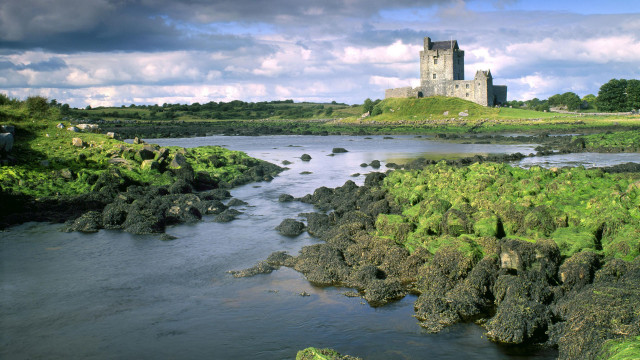 Castle hill river grassy area free wallpaper - medium preview image