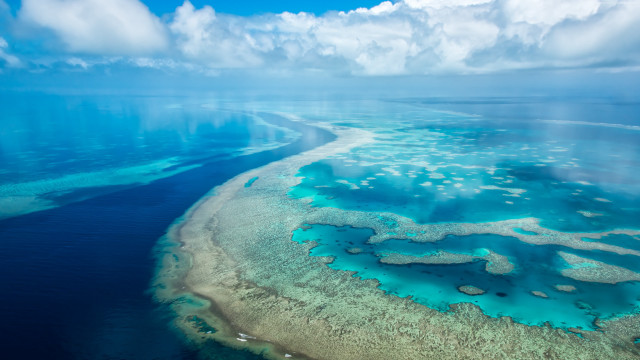 Ocean view from plane window free wallpaper - medium preview image