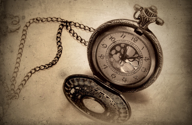 Pocket watch chain table clock free wallpaper - medium preview image