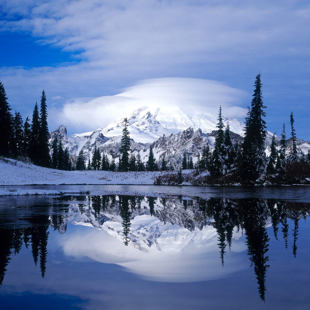 Mountain reflection lake snow blue free wallpaper - medium preview image