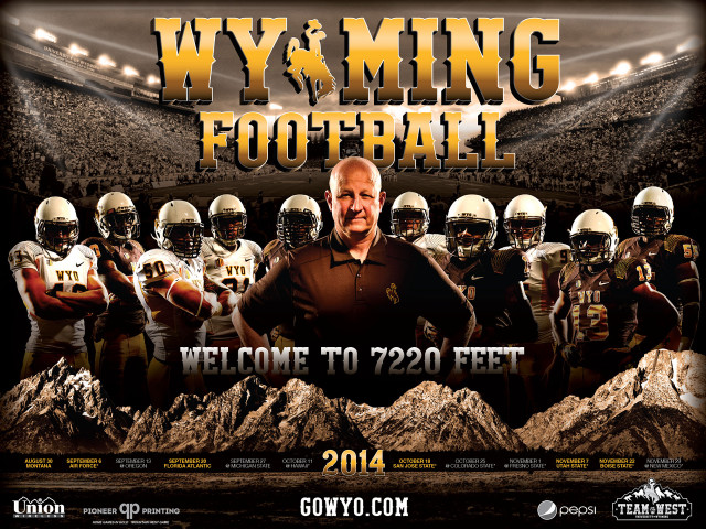 Football team coach players uniform #2 free wallpaper - medium preview image
