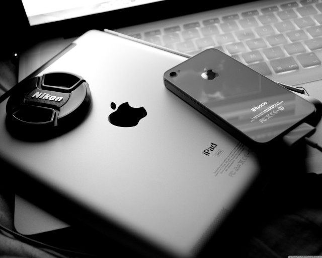 Cell phone laptop bed keyboard free wallpaper - medium preview image