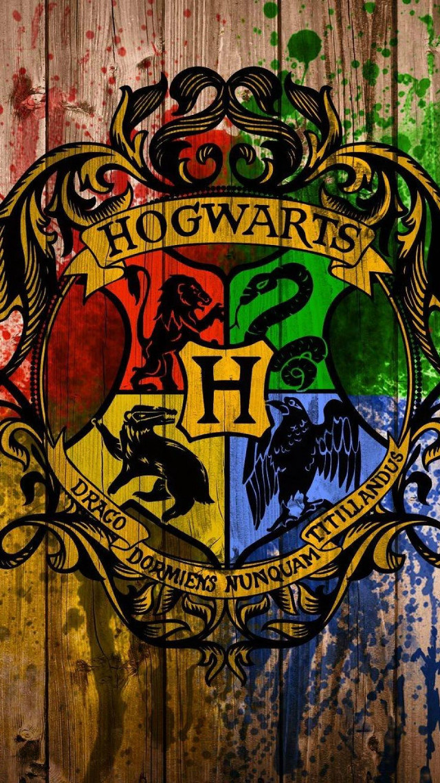 Hogwarts crest wooden wall paint #2 free wallpaper - medium preview image