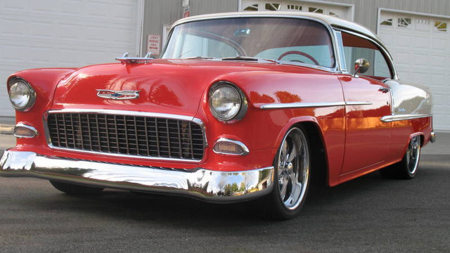 Red classic car garage door free wallpaper - medium preview image