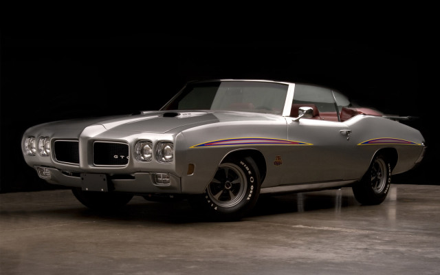 Silver car red top black free wallpaper - medium preview image
