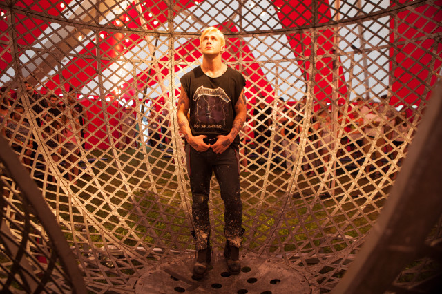 Man standing room net red free wallpaper - medium preview image