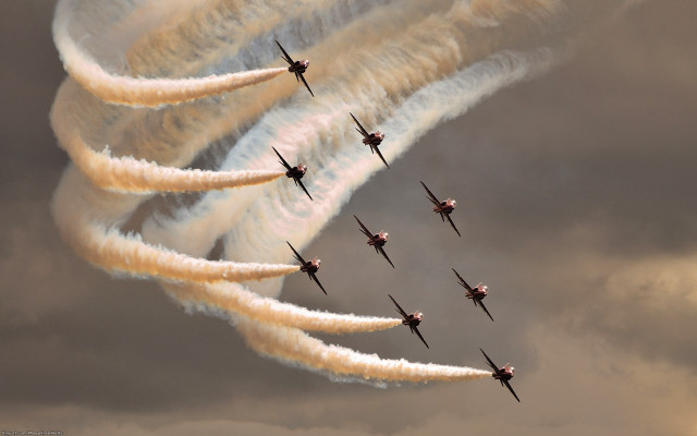Planes flying formation smoke trailing free wallpaper - medium preview image
