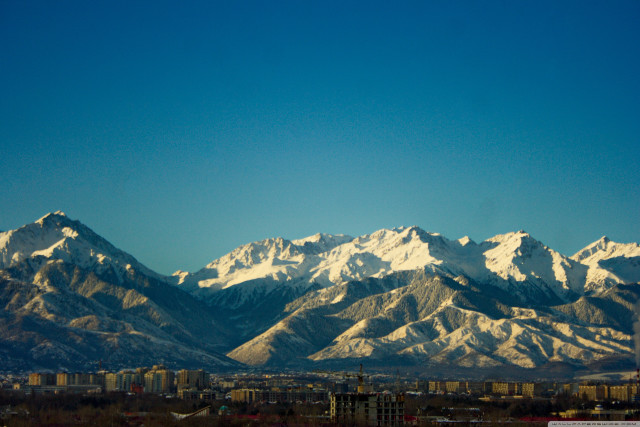 Mountain range city clear sky free wallpaper - medium preview image