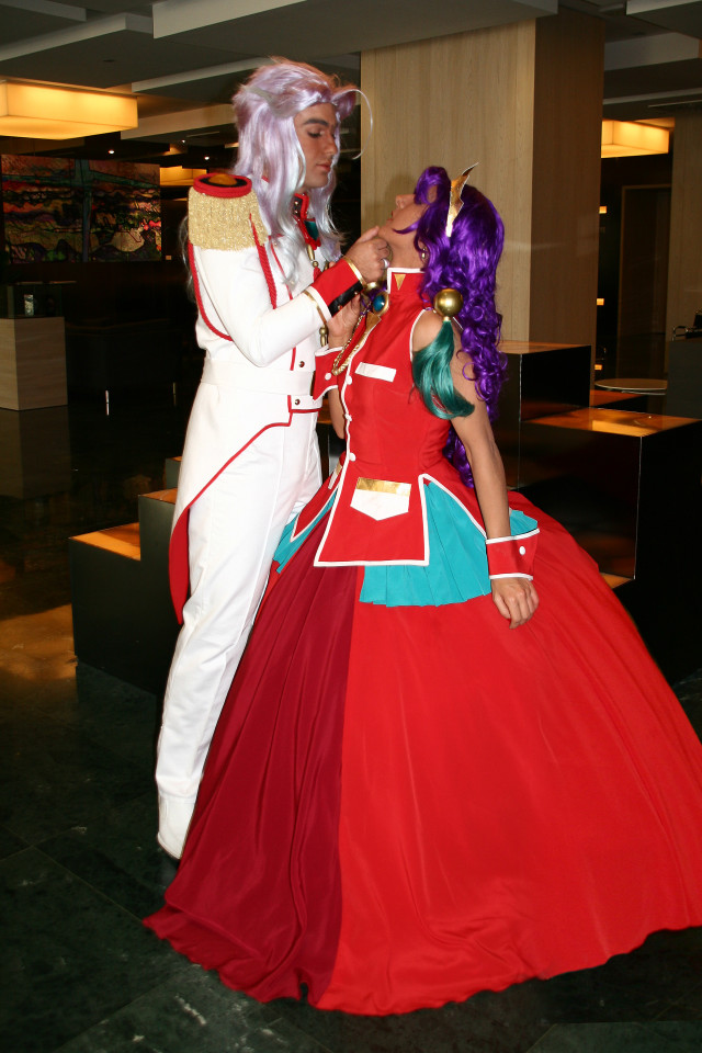 Man woman costume lobby large free wallpaper - medium preview image