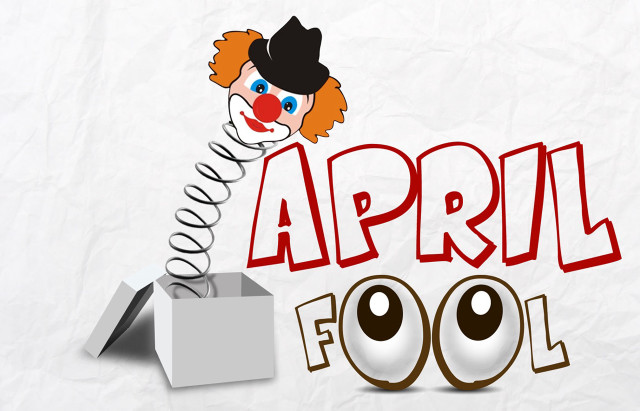 Clown standing in front of free wallpaper - medium preview image