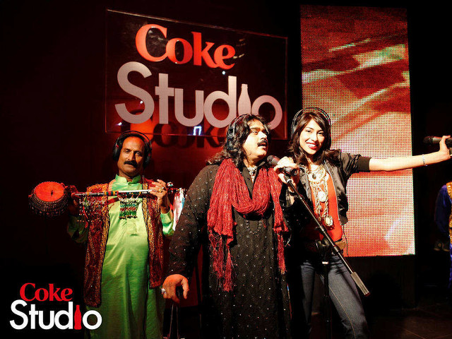 Three people stage microphone coke free wallpaper - medium preview image
