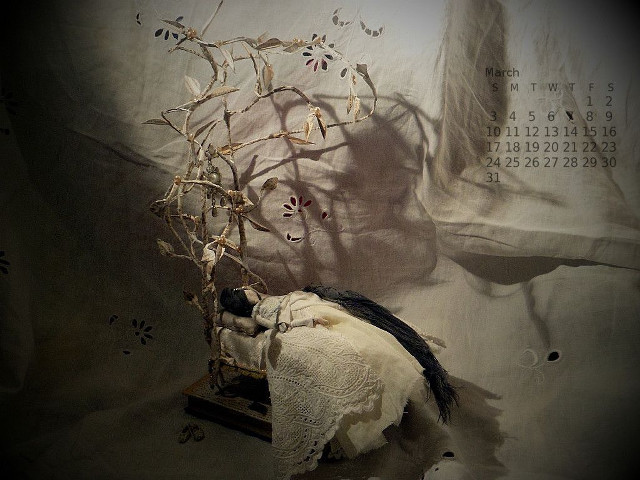 White cloth bed tree corner free wallpaper - medium preview image