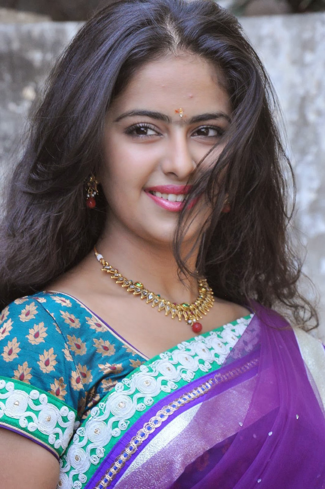 Woman sari smiling camera long free wallpaper - medium preview image