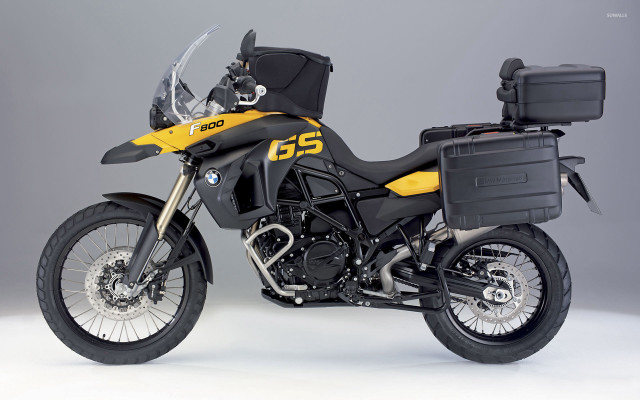 Black yellow motorcycle back seat free wallpaper - medium preview image