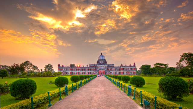 Large building walkway cloudy sky free wallpaper - medium preview image
