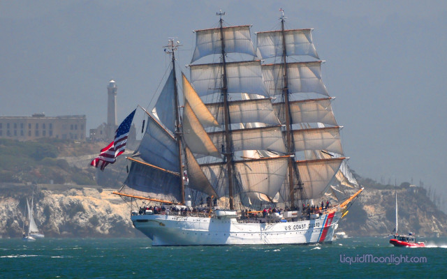 Large boat flag ocean lighthouse free wallpaper - medium preview image