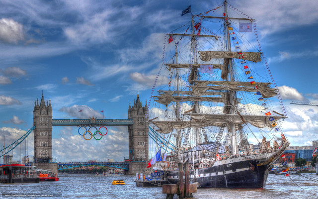 Large boat water bridge tower free wallpaper - medium preview image