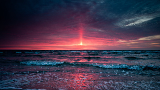 Red sunset ocean waves crashing free wallpaper - medium preview image