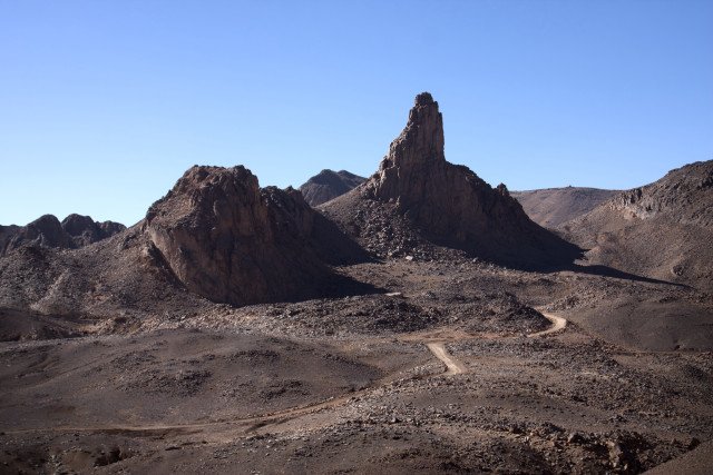 Dirt road desert mountains blue free wallpaper for desktop - medium preview image