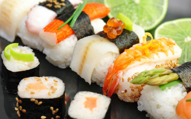 Black plate sushi vegetables limes free wallpaper - medium preview image