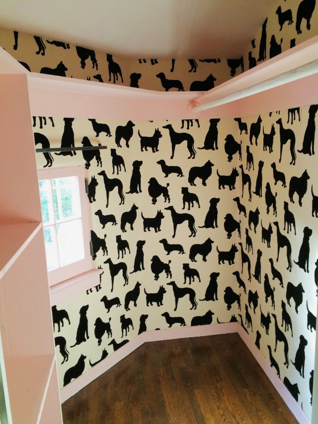 Room wallpaper window dog pattern free wallpaper - medium preview image