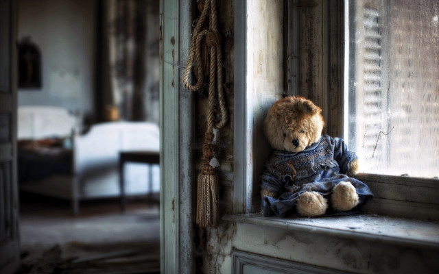 Teddy bear window sill room free wallpaper - medium preview image