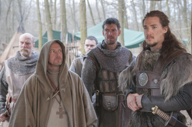 Medieval men forest costumes tents free wallpaper - medium preview image