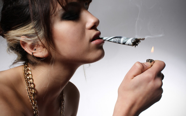Woman smoking cigarette chain necklace free wallpaper - medium preview image